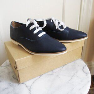NIB Navy Blue Lace-up Oxfords 37.5 Leather Comfortable Flats Loafers NEW